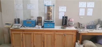 معمل خواص ومقاومة المواد 